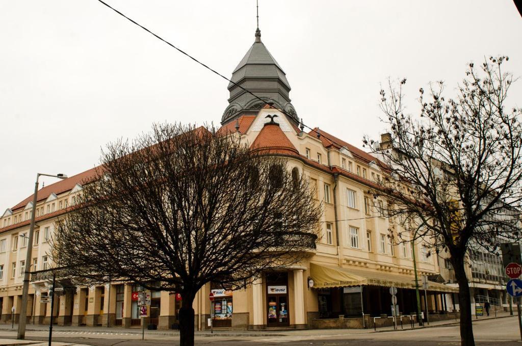 Hotel Dorottya Kaposvár Buitenkant foto