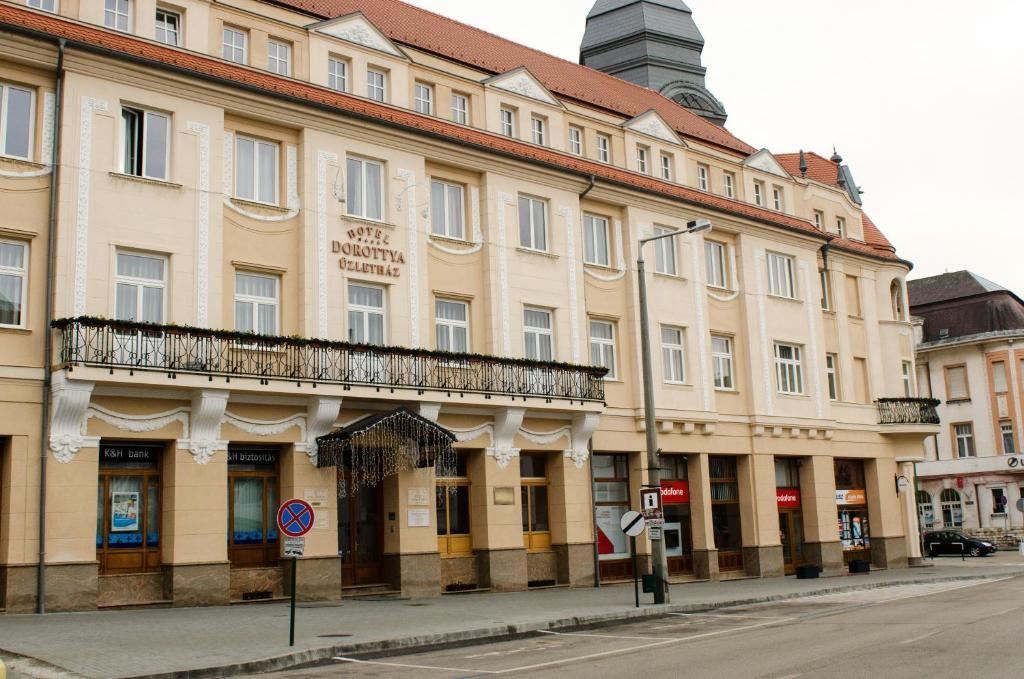 Hotel Dorottya Kaposvár Buitenkant foto